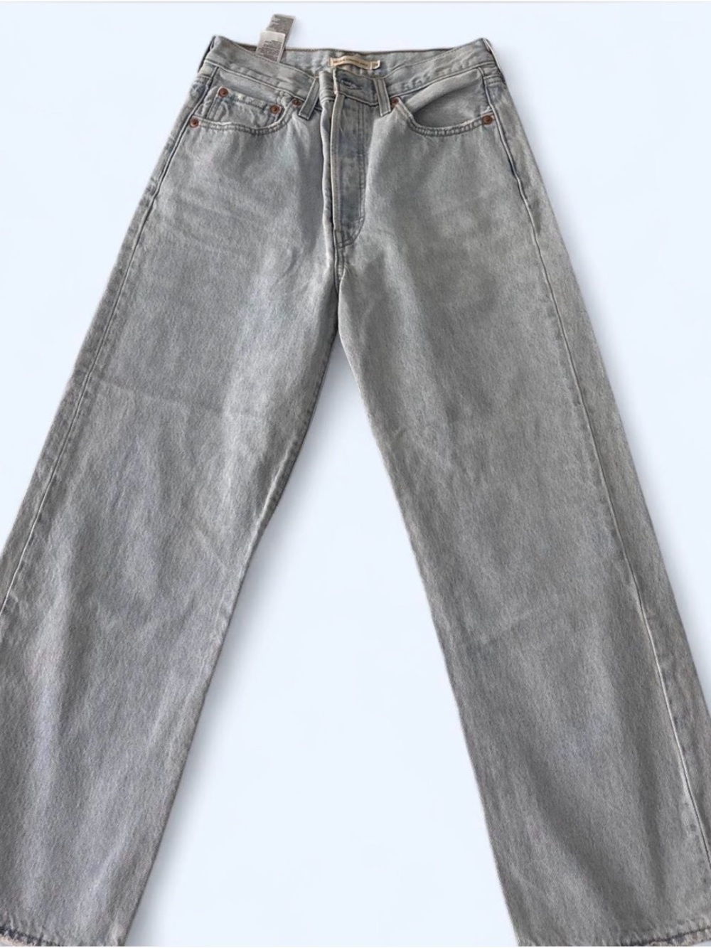 Women’s Light Wash Levi’s - Classic Casual Fit
